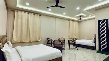 Deluxe Room | Meja kerja, ruang kerja ramah laptop, dan Wi-Fi gratis