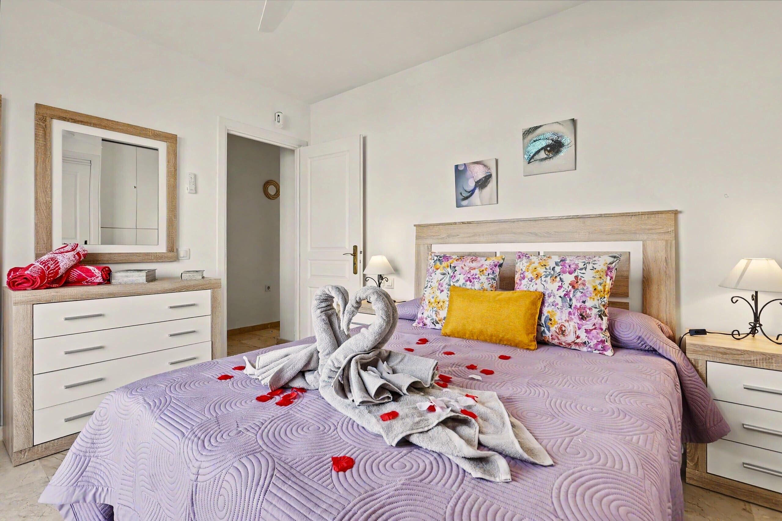 WiFi, bed sheets