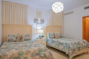 2 habitaciones, tabla de planchar con plancha y wifi gratis 