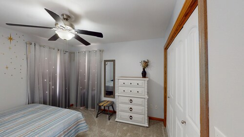 Bright 'n' Beautiful!     5 bedrooms 3 restrooms