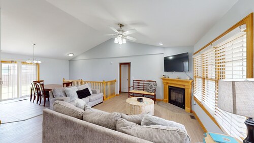 Bright 'n' Beautiful!     5 bedrooms 3 restrooms