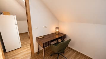 House, Smoking