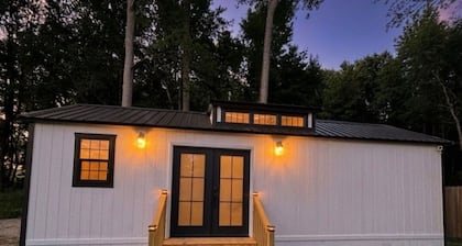 Petite Palace: Tiny home in Louisburg, NC