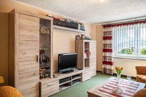TV - Stoll Holiday Apartment in Brüel (Brüel)