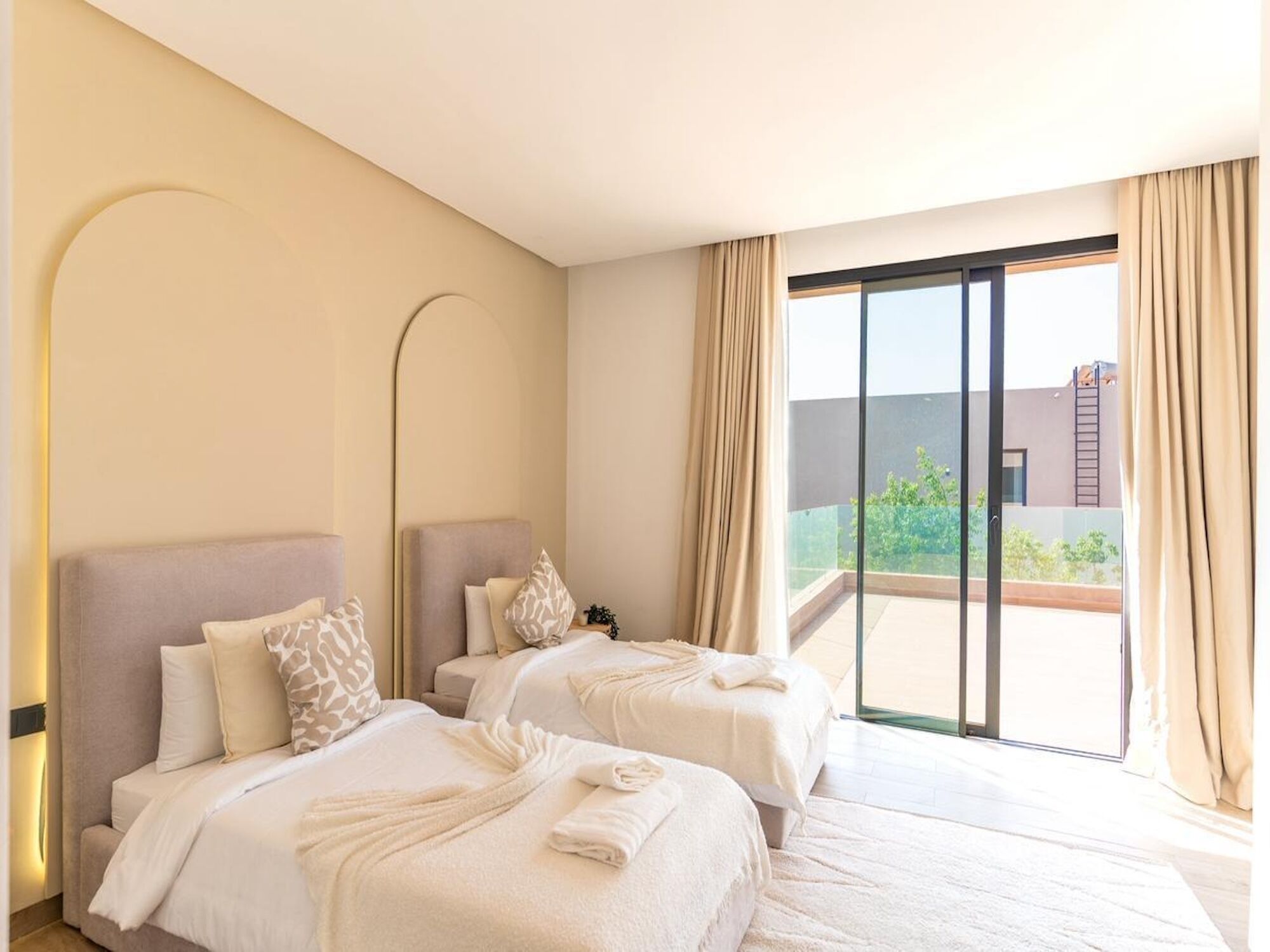 4 bedrooms, in-room safe, iron/ironing board, WiFi (free)