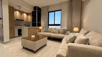 Junior appartement, balkon, uitzicht op de stad | Woonruimte