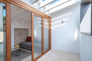 Interior - Holiday Home 'Rectoria 8' with Mountain Views, Wi-Fi and Air Conditioning (Valldemossa)