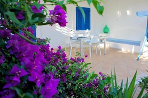Apartamento, varanda | Opções para refeição ao ar livre