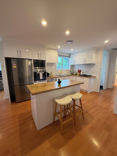 Duffy Family House: 3BR, 4B, Pet-
Friendly Big Yard
Entire home in Duffy ACT