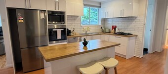 Duffy Family House: 3BR, 4B, Pet-
Friendly Big Yard
Entire home in Duffy ACT