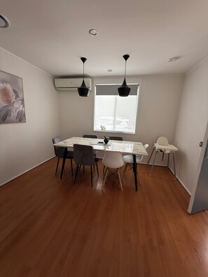Dining - Duffy Family House: 3BR, 4B, Pet-
Friendly Big Yard
Entire home in Duffy ACT (Duffy)