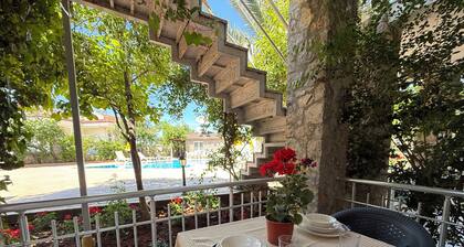 The Sweet Escape Apart Hotel