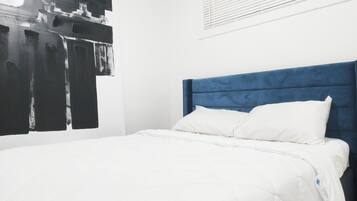 2 bedrooms, iron/ironing board, free WiFi, bed sheets