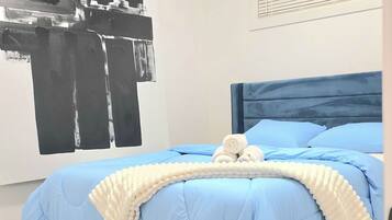 2 bedrooms, iron/ironing board, free WiFi, bed sheets