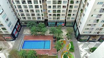 Kolam renang outdoor