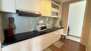 Apartemen Keluarga, 2 kamar tidur, pemandangan kebun | Dapur pribadi