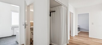 Modern 90-square-meter apartment | 3 bedrooms | Balcony | Near Phantasialand