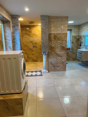 Bathroom - Vrbo Property (Sømarke)