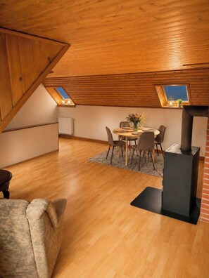 Dining - Vrbo Property (Sømarke)