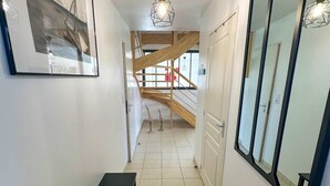 Apartment | Bahagian dalam