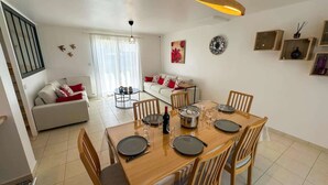Apartment | Tempat makan