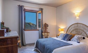 4 Schlafzimmer, Bügeleisen/Bügelbrett, Internetzugang, Bettwäsche