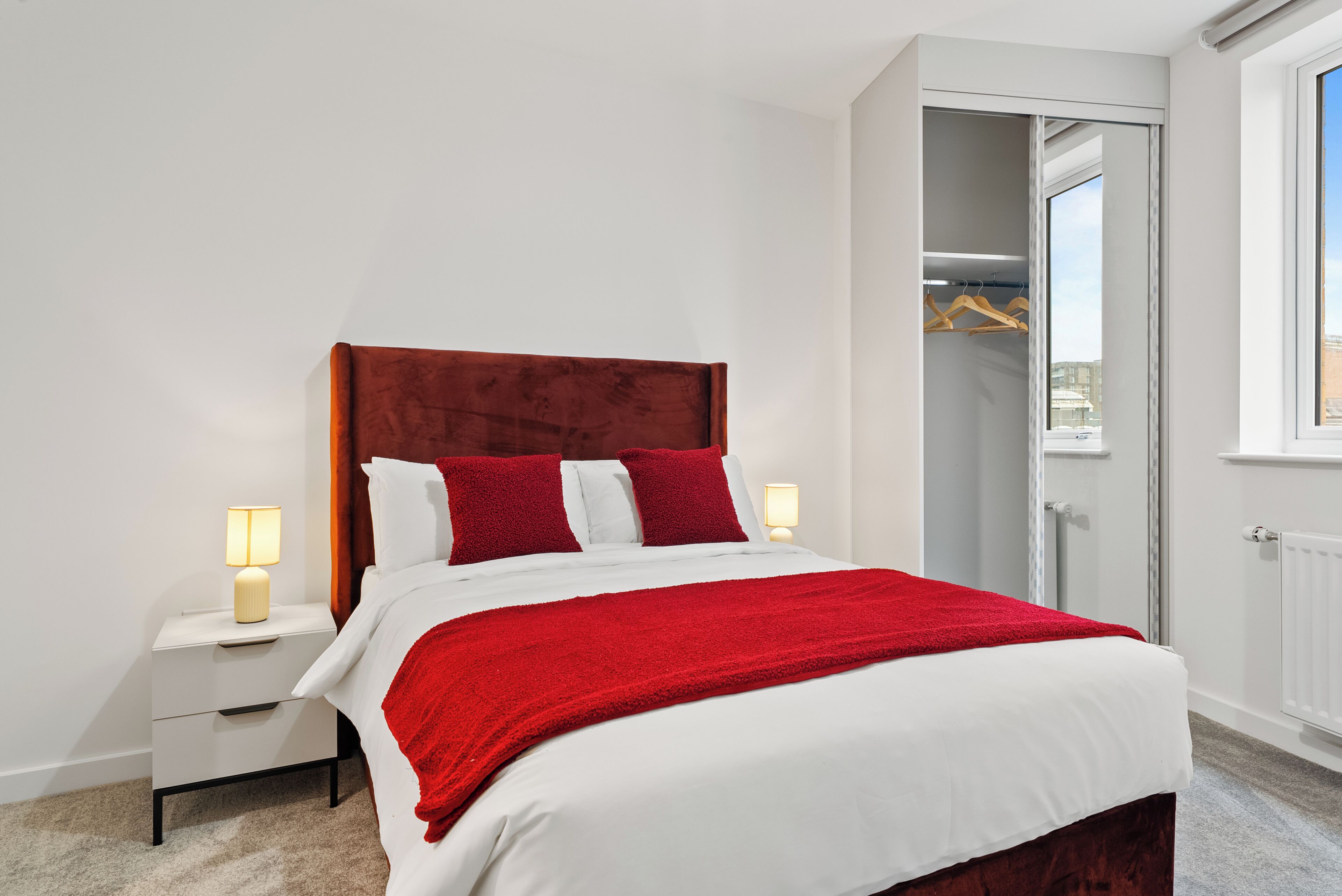 2 bedrooms, iron/ironing board, bed sheets