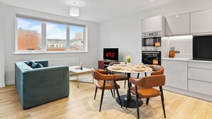 Unclassified image, 2 of 16, button - 2‑Bed • Riverside • Parking • Wi‑Fi • Heathrow (Staines-upon-Thames)