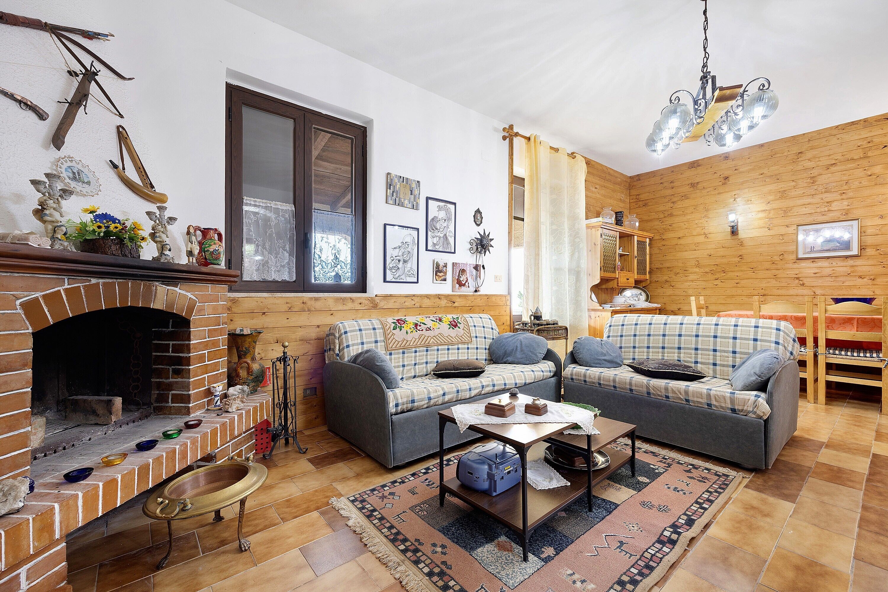 TV, fireplace, DVD player, stereo