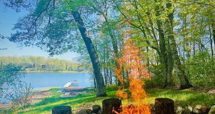 The Loon`s Nest | Cottage on private Point Lake