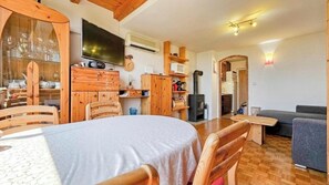 Interior - Mareda Apartment (Mareda)