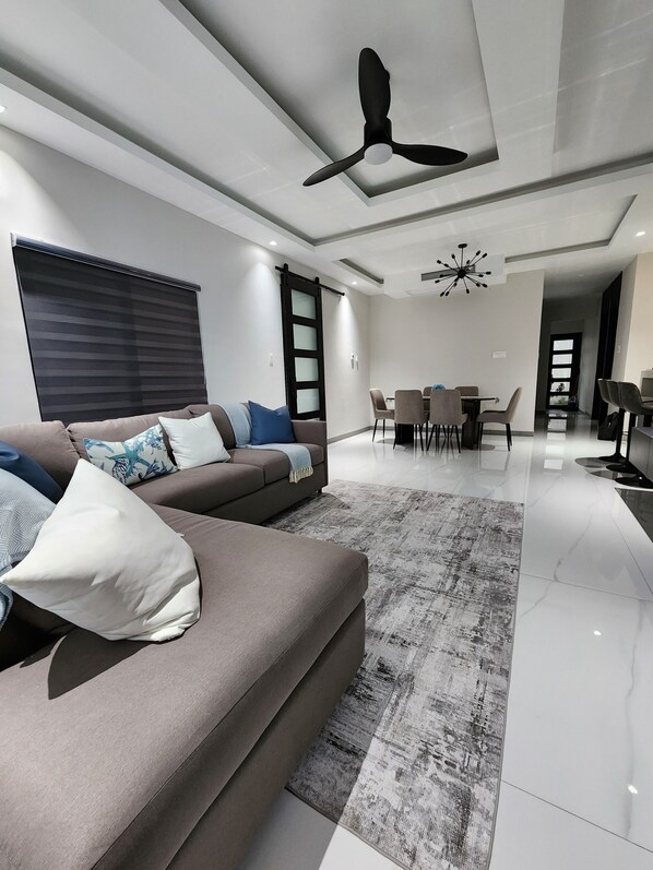 Living area - Enjoyable modern 3-bedroom house with a tropical feel. (St. Ann Parish)