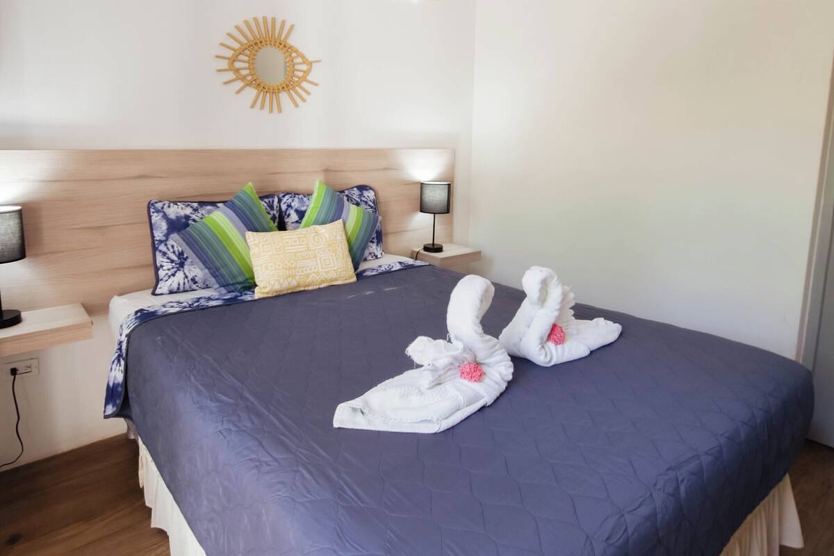 Economy Room, Balcony, Courtyard View | Free WiFi, individually decorated, individually furnished, bed sheets
