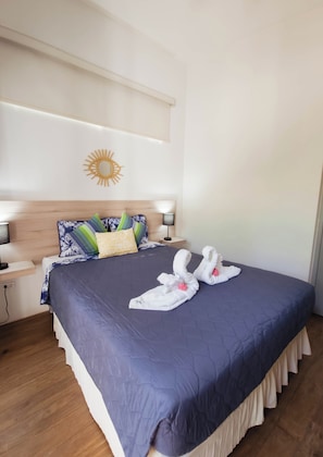 Standard Villa, Balcony, Courtyard View | Individually decorated, individually furnished, free WiFi, bed sheets - Ecovillas del Sur (San Juan del Sur)
