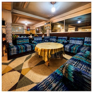 Departamento estándar, balcón, vista a la montaña | Interior