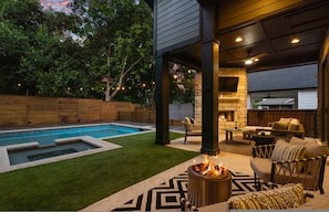 House - Zilker Home With Heated Pool Hot Tub Walkable (Austin)