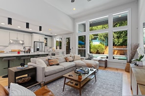 House - Zilker Home With Heated Pool Hot Tub Walkable (Austin)