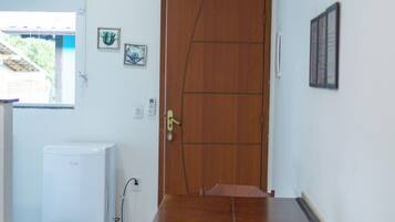 Twin Room | Dining