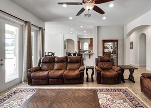 Smart TV, fireplace - Spacious 6-bedroom 7-bath house in beautiful Sebring (Sebring)