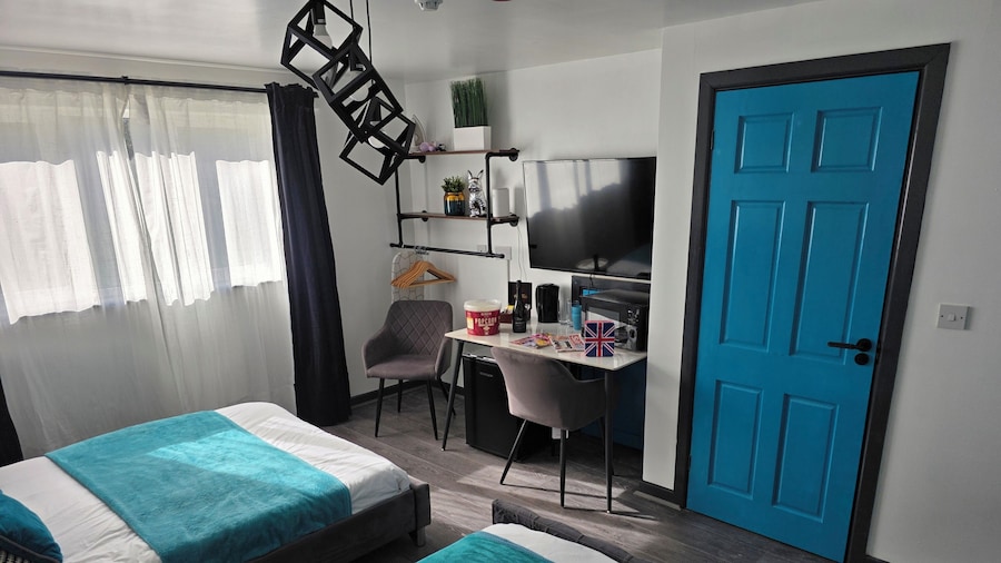 Guesthouse-Perfect for BHX & NEC