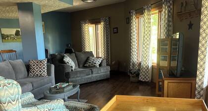 Rent the entire private basement level. Enjoy a peaceful country setting.