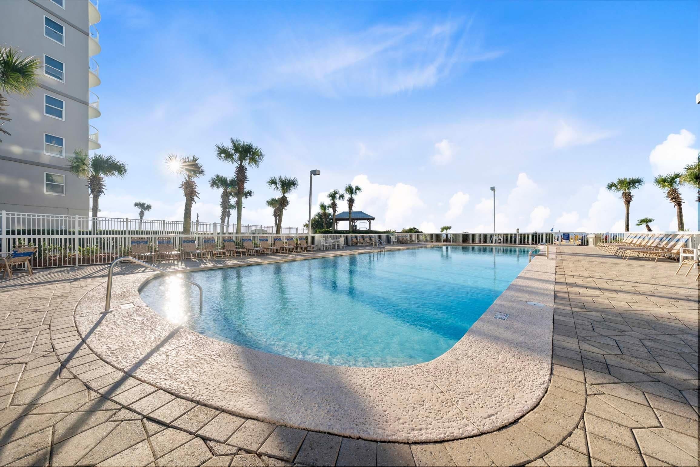Appartement, 1 queensize bed met slaapbank (Seaside Beach & Racquet 2101) | Zwembad | Een verwarmd zwembad