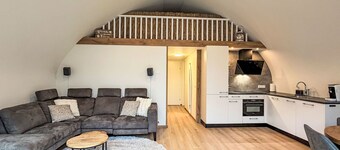 Rustige boscottage vlak bij Giethoorn by Interhome