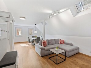 TV - Laura (S7) by Interhome (Endingen am Kaiserstuhl)
