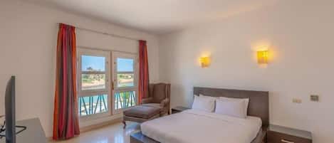 Villa, Lake View
