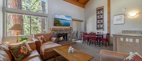 Smart TV, fireplace