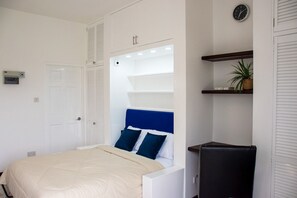 1 bedroom, in-room safe, desk, iron/ironing board - Bright Studio w/ Workspace & Marina View in Cas en Bas, Gros Islet (Gros Islet)