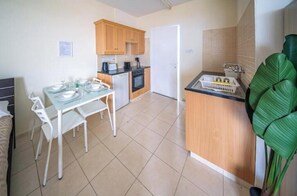 Private kitchen - Peyia Pearl 32 – Elevated Sea View Studio (Pegeia)