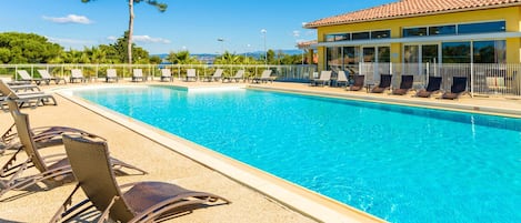 Apartment | Pool | Outdoor pool, a heated pool