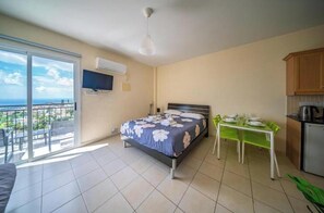 Room - Peyia Pearl 31 – Elevated Sea View Studio (Pegeia)